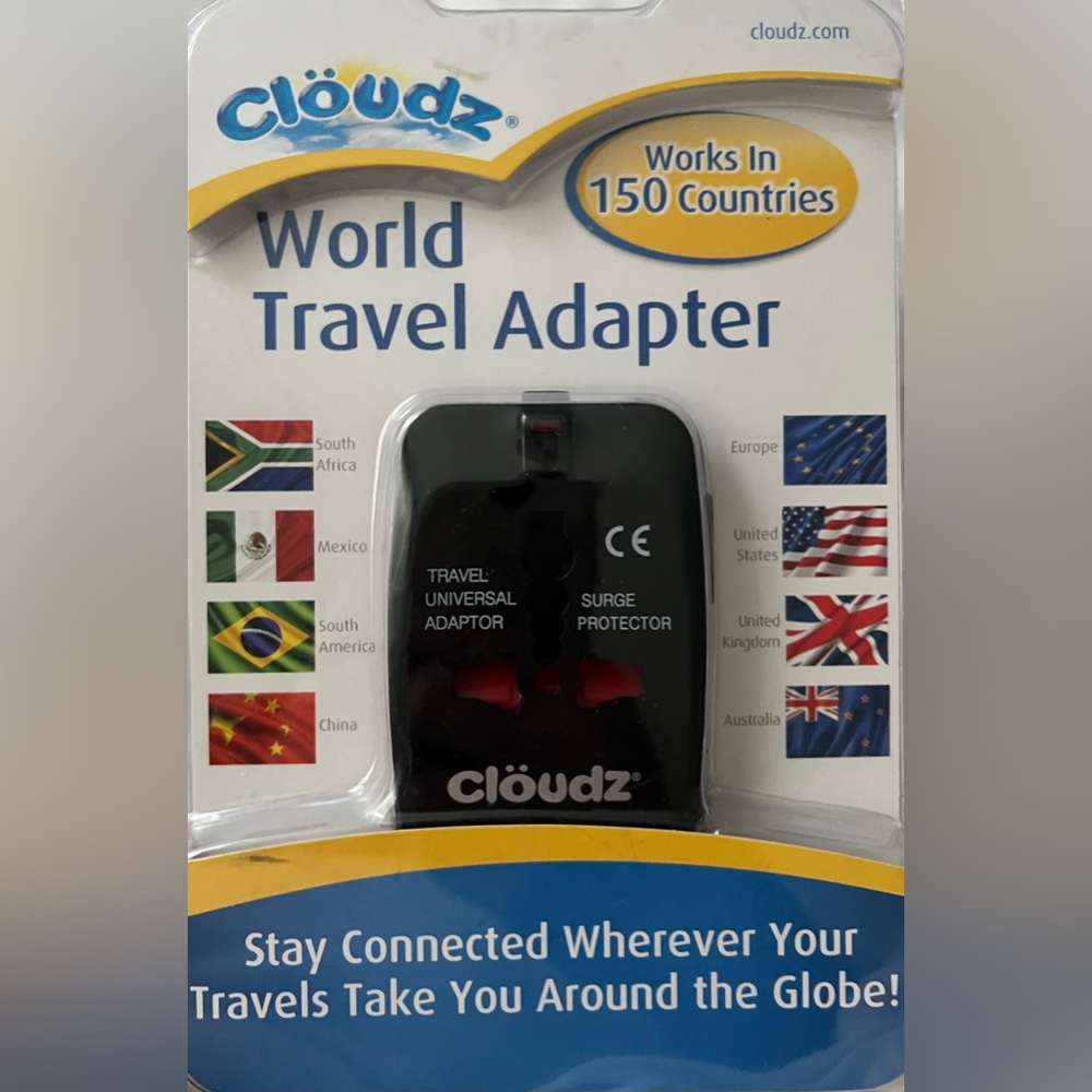 Cloudz Universal Travel Adapter
